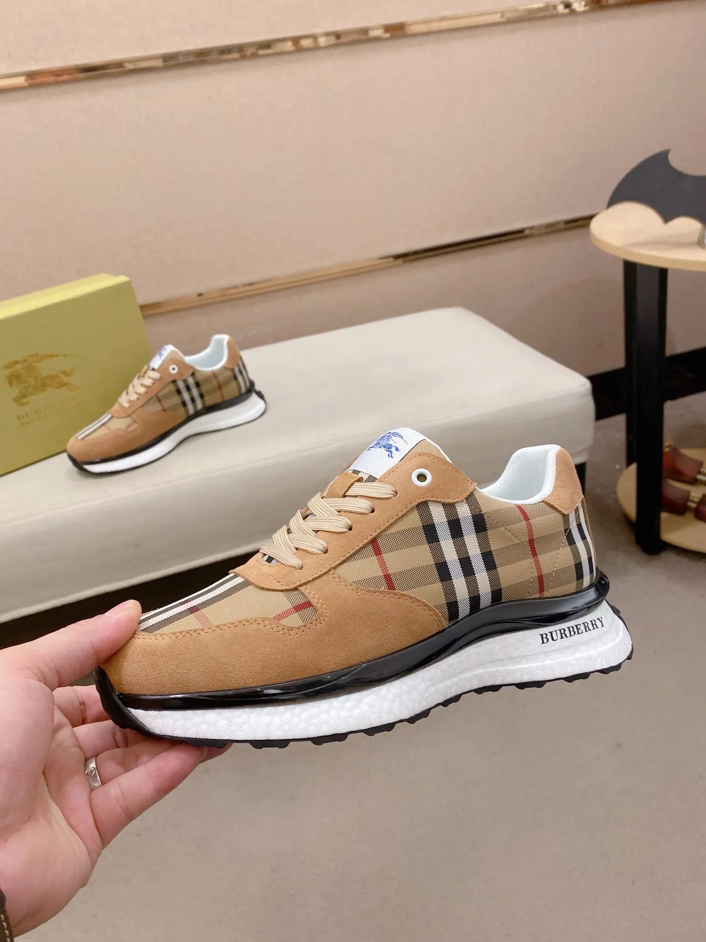 Men's clothing and shoes💰:442💰🇮🇹🇮🇹Synchronized with BURBERRY's top purchasing agents🔍🔍. First-layer cowhide and fabric imported from Italy. Fully imported mesh lining, sole: original sole provided by the original factory, exclusive movable molded sole, super comfortable, original factory follow-up goods, 🔍🔍high quality, can be entered and exited at will, welcome to compare code number 38-44 (45 is custom-made and cannot be returned or exchanged)